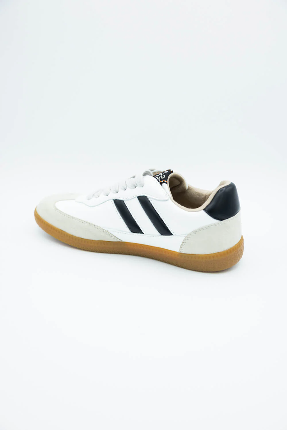 Shu Shop Renee Sneakers for Women in Black/White | RENEE-WHITE - Image 3