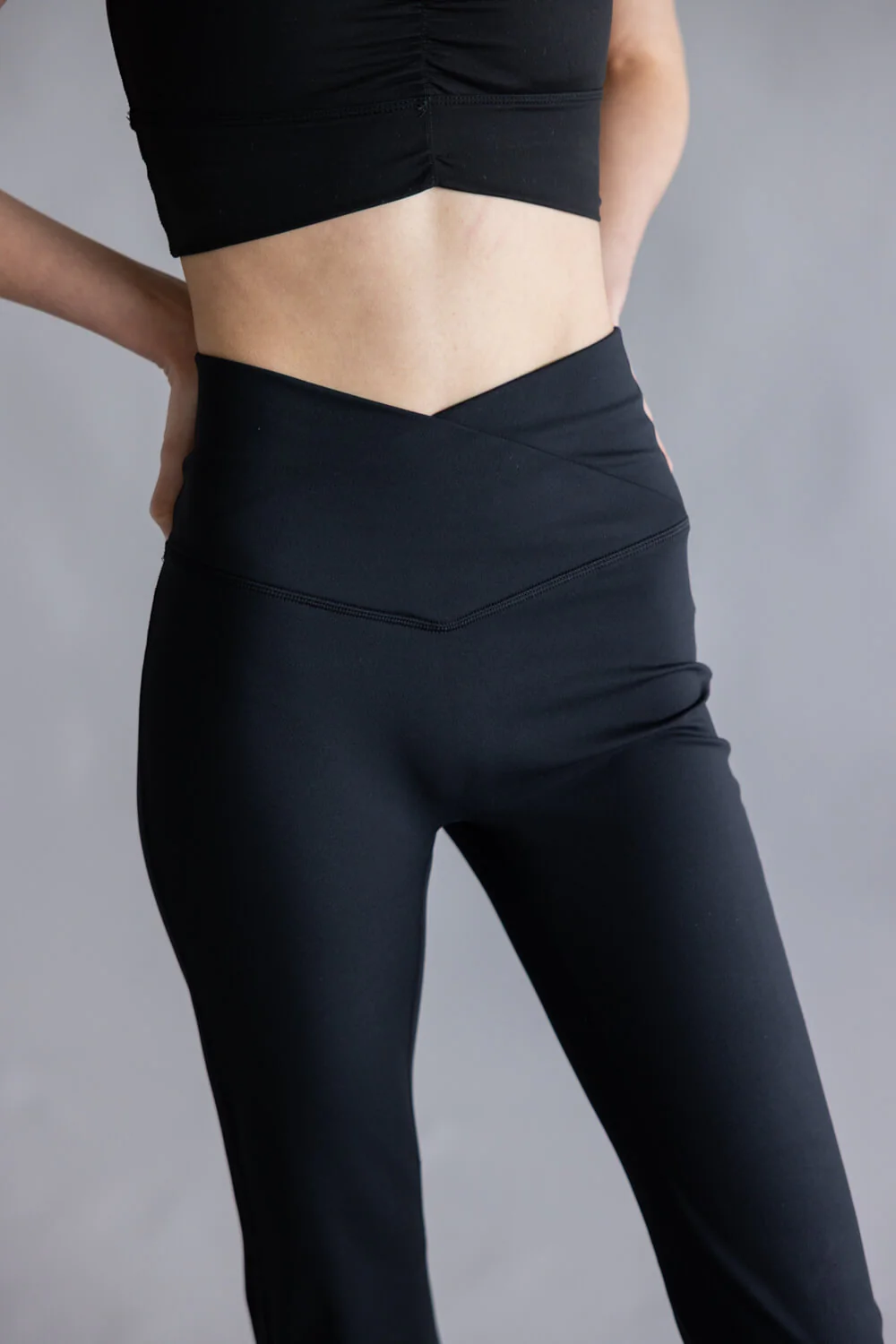 Sophia Crossover Waist Flare Leggings for Women in Black | PY700021-W01-BLACK - Image 2
