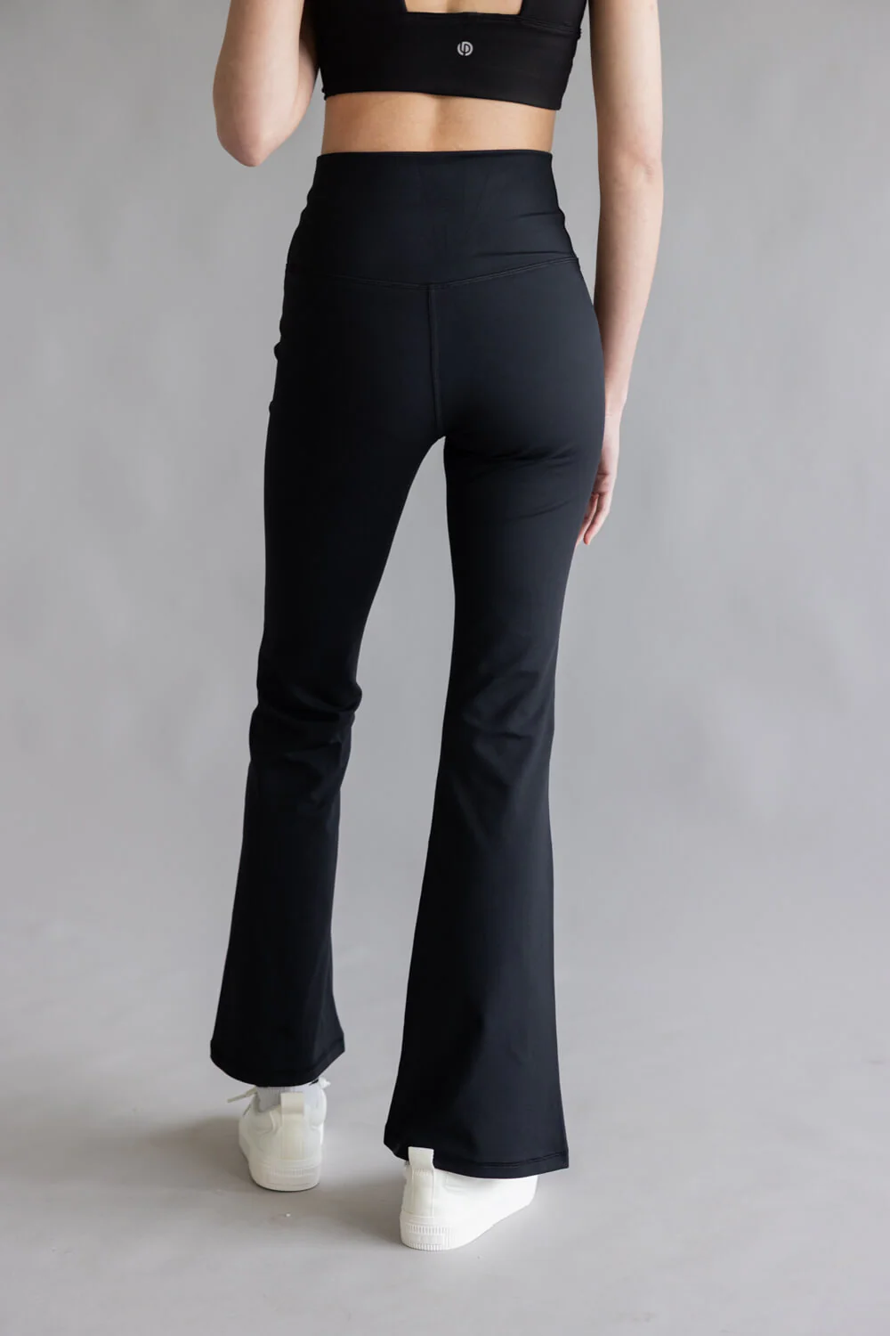 Sophia Crossover Waist Flare Leggings for Women in Black | PY700021-W01-BLACK - Image 3