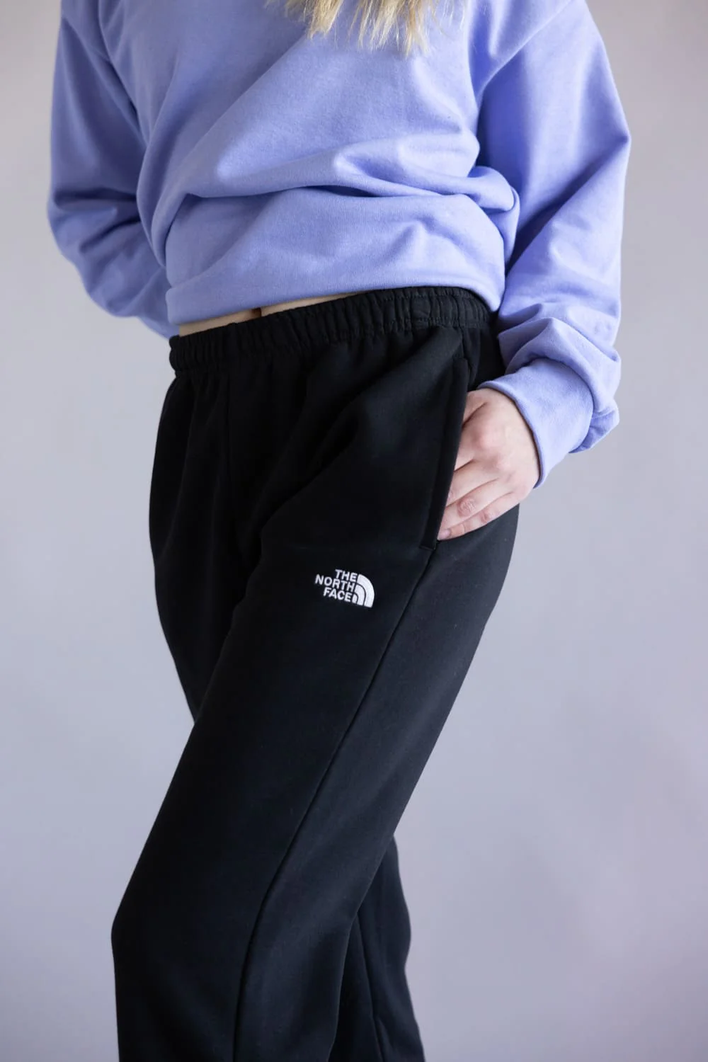 The North Face Evolution Simple Dome Pants for Women in Black | NF0A8CWV-JK3 - Image 2