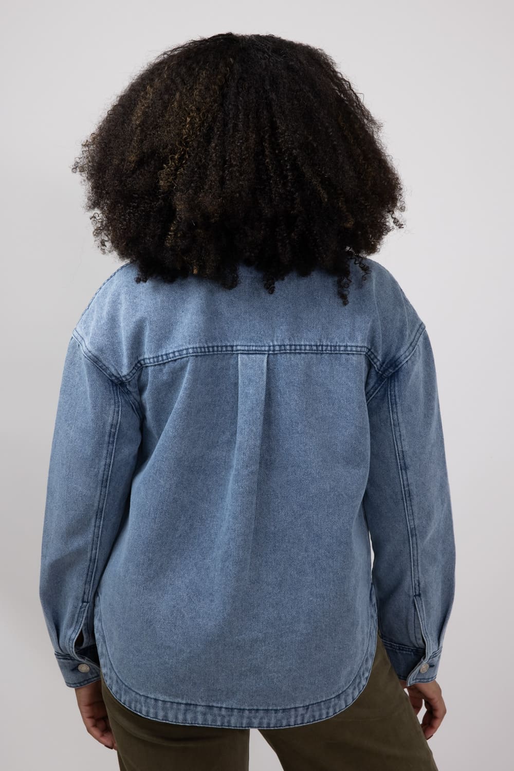 Thread & Supply Dakota Jacket for Women in Medium Denim | J3329DNTS-BOBBIEWASH - Image 2