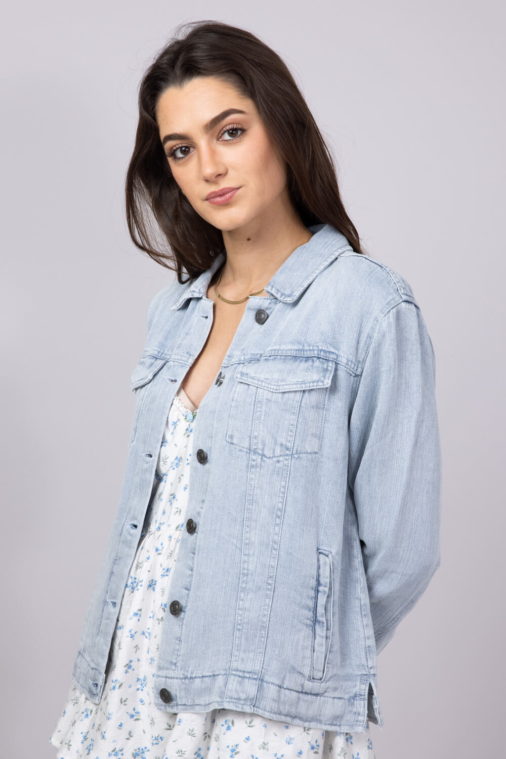 Thread & Supply Jackie Denim Jacket for Women in Light Wash | J4837LZTTS-CALLIEWASH - Image 4