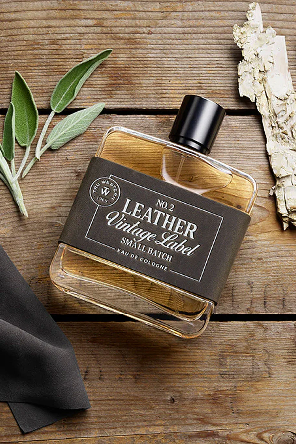 Tru Fragrance Leather Small Batch Cologne for Men | 98085 - Image 3