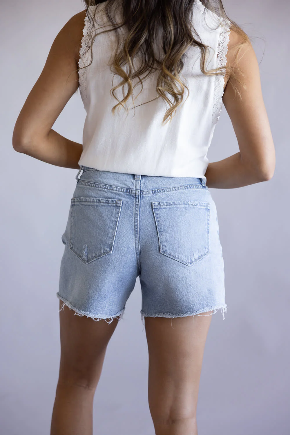 Vervet Boyfriend Fray Hem Denim Shorts for Women | T6750 - Image 4