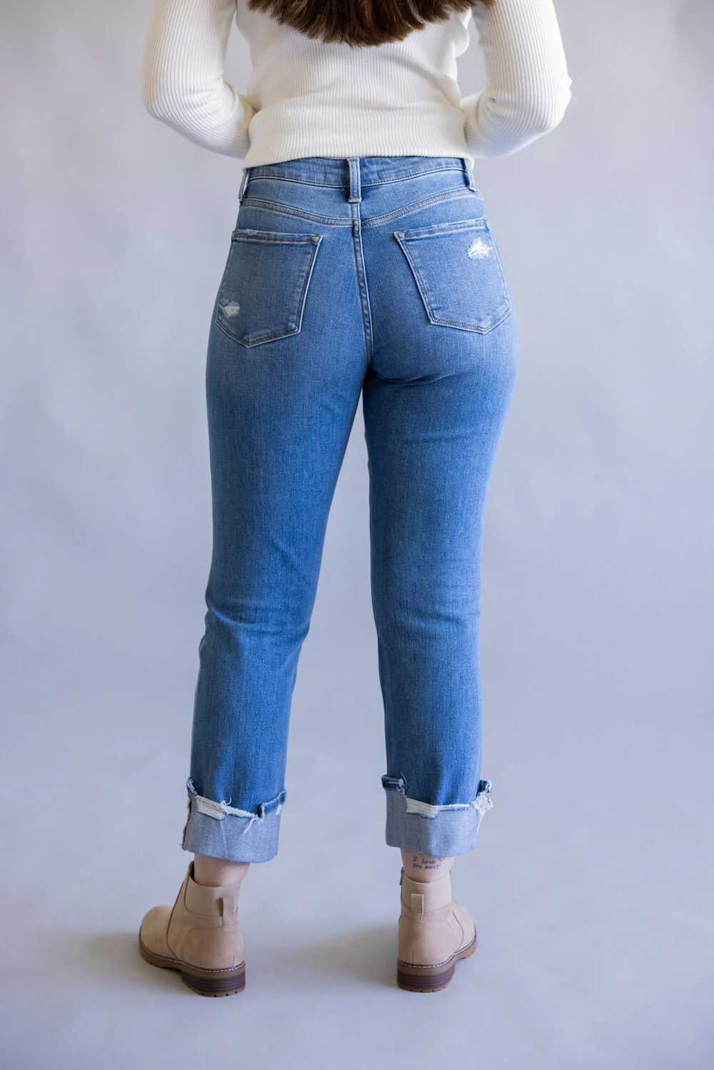 Vervet Daphne High-Rise Cuffed Straight Jeans for Women in Medium Wash | T6600 - Image 2