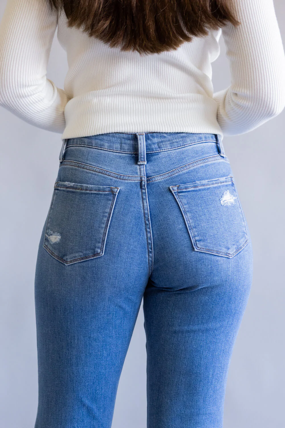 Vervet Daphne High-Rise Cuffed Straight Jeans for Women in Medium Wash | T6600 - Image 4