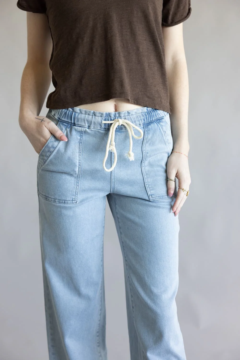 Vervet High-Rise Elastic Waistband Wide Leg Jeans for Women | LV1911 - Image 2