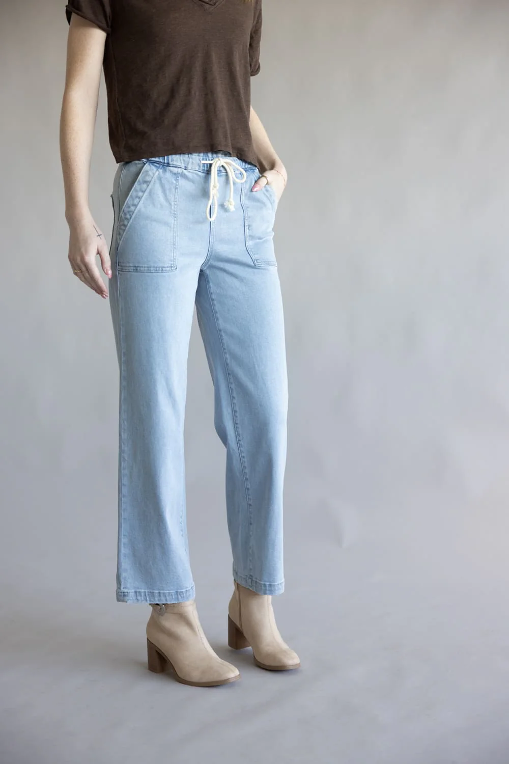 Vervet High-Rise Elastic Waistband Wide Leg Jeans for Women | LV1911 - Image 5
