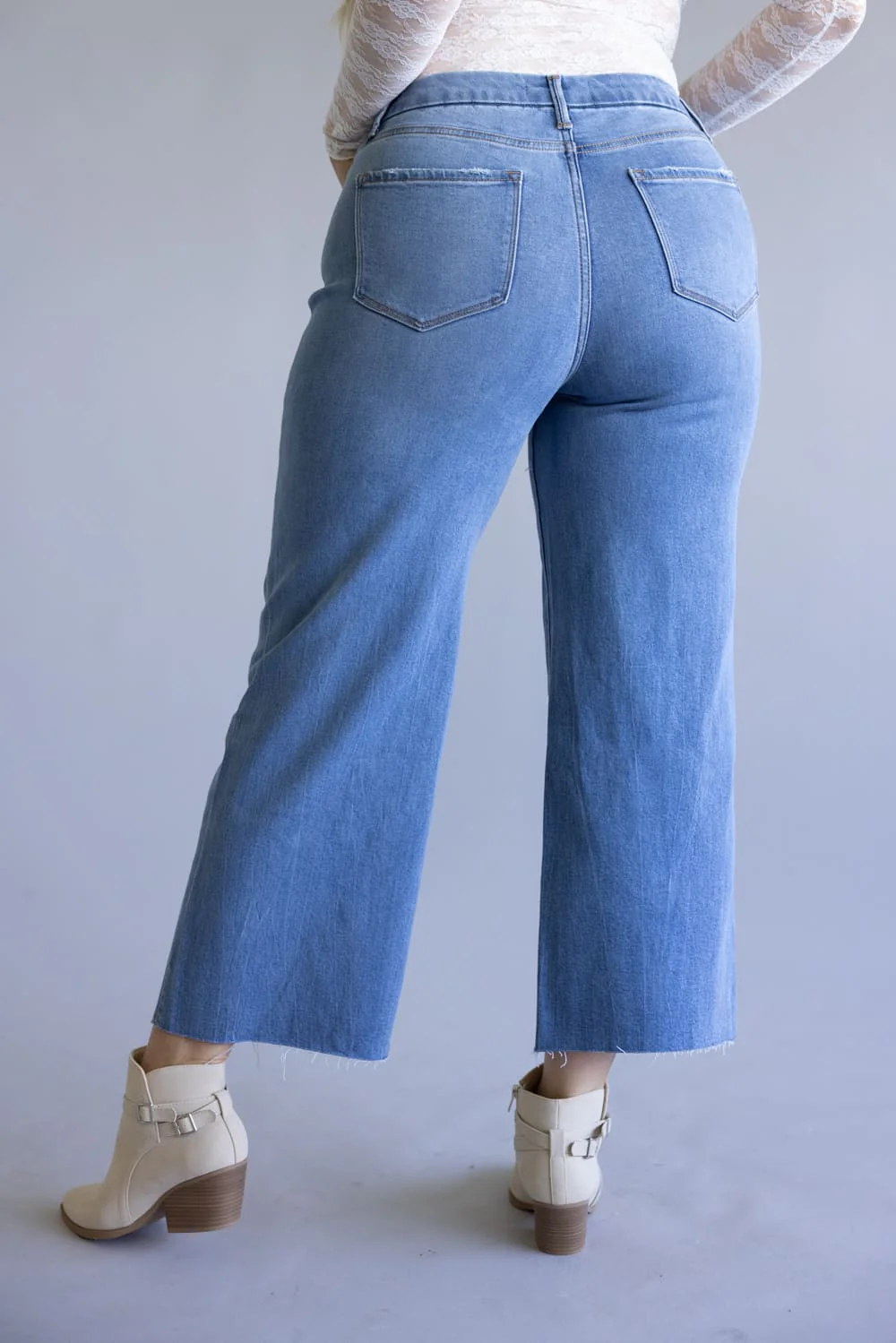 Vervet Super Soft High Rise Wide Crop Jeans for Women | T6947 - Image 2