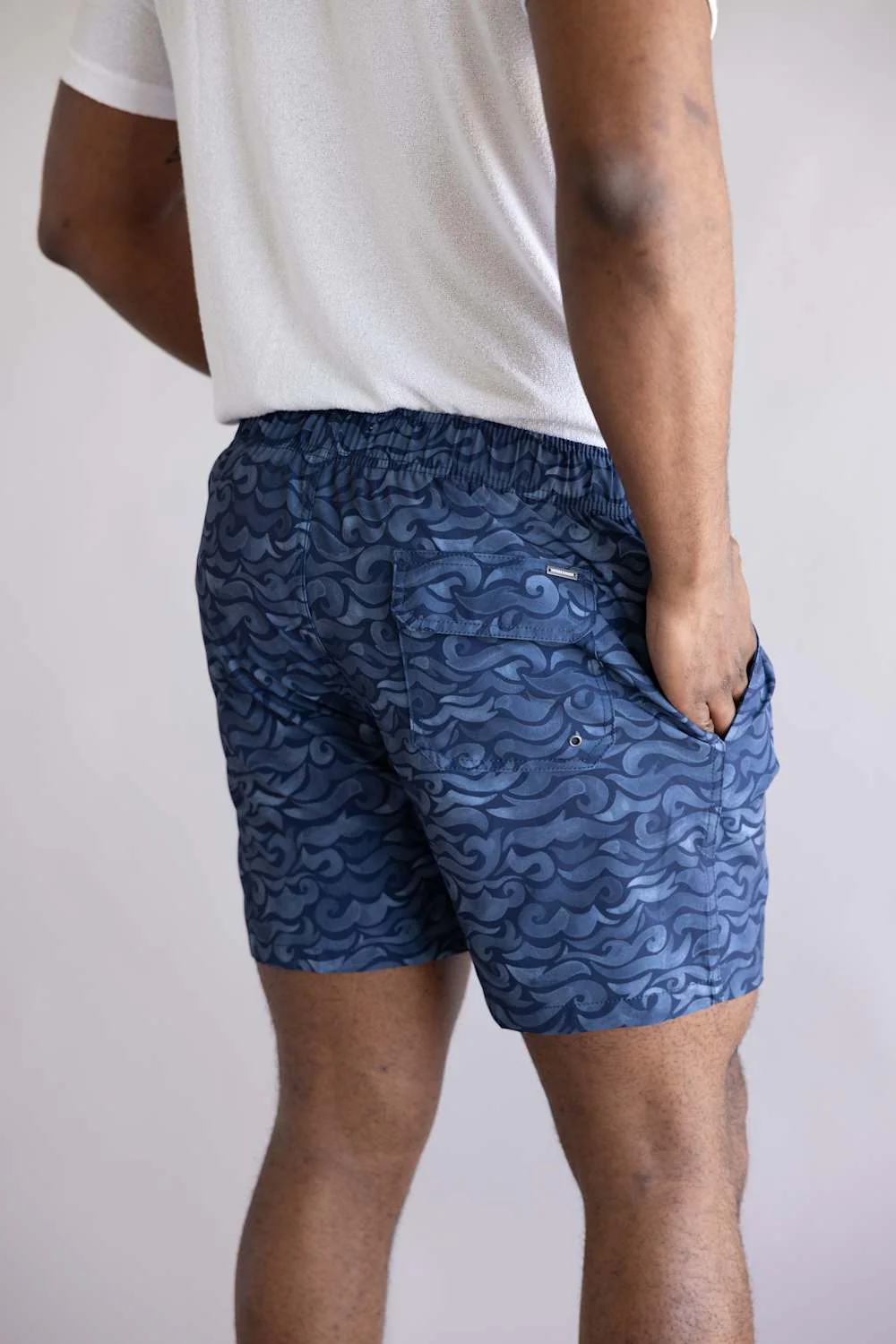 Vintage Summer 4 Way Stretch Volley Shorts for Men in Navy Waves | V70960 NAVY WAVES - Image 5