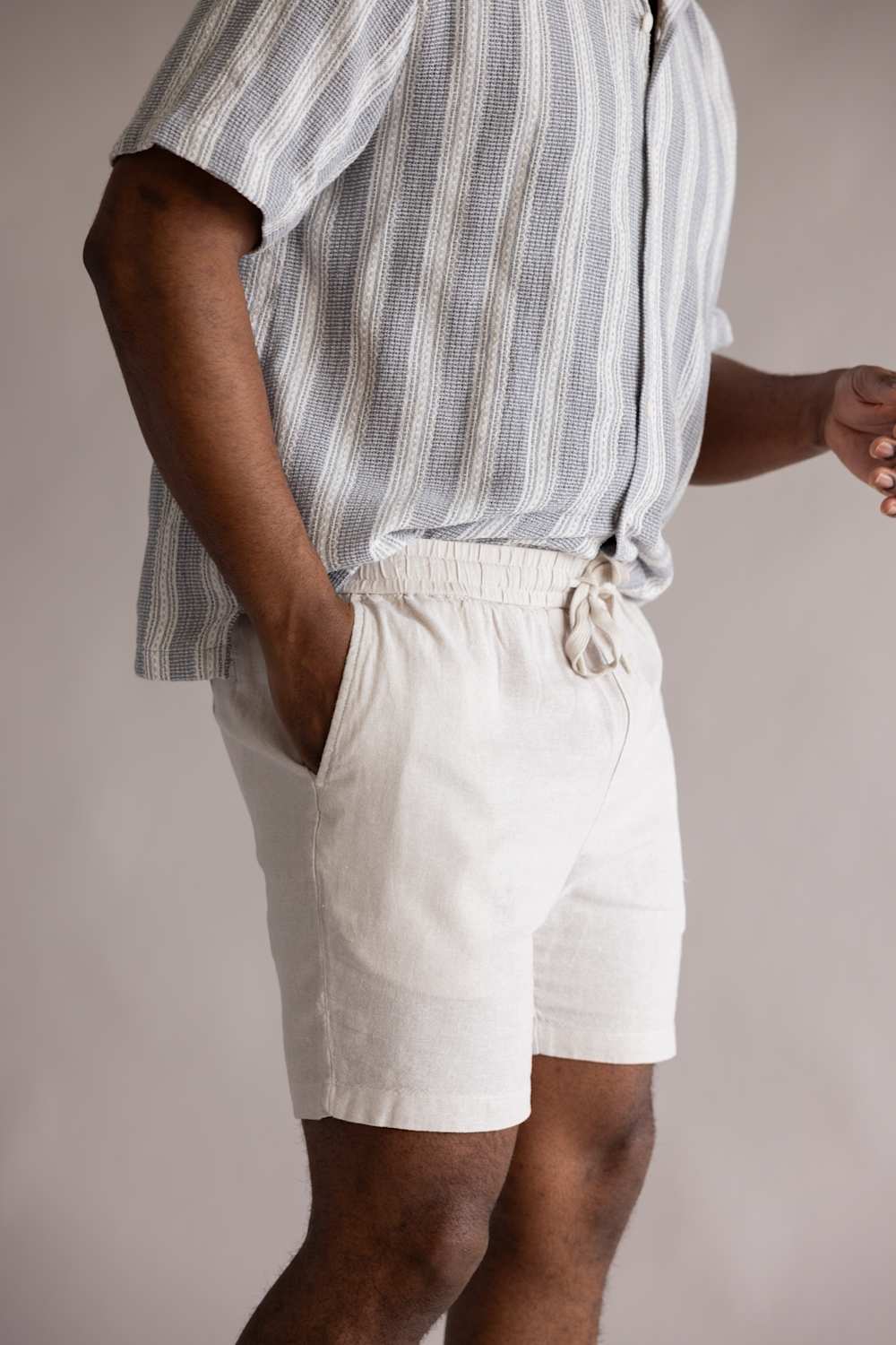 Vintage Summer Linen Shorts for Men in Sand | V63902 SAND - Image 3