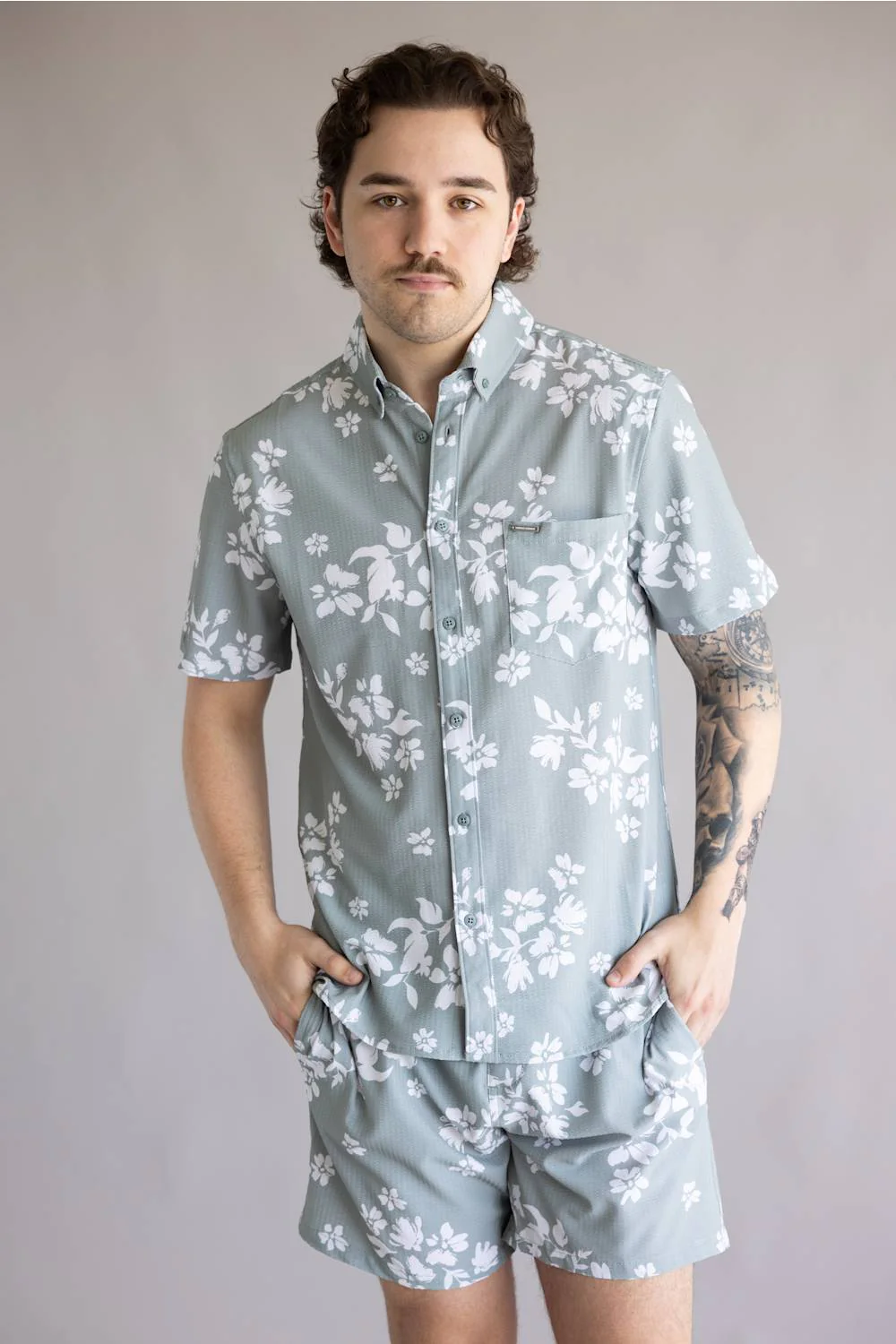 Vintage Summer Seersucker Button Down Shirt for Men - Image 2