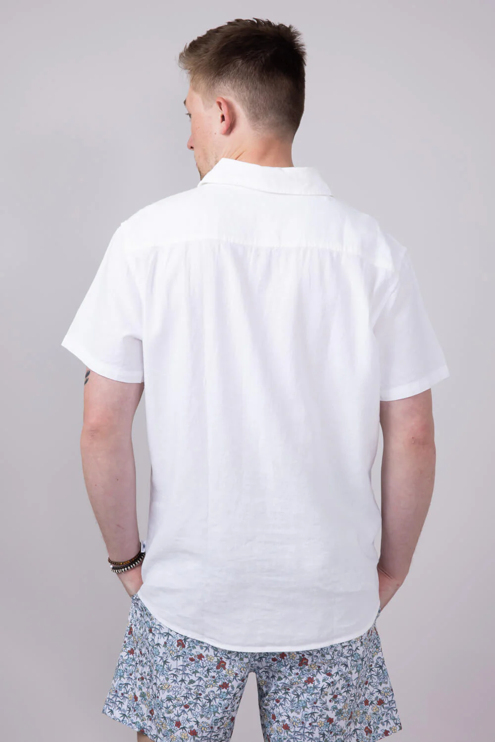 Vintage Summer Short Sleeve Linen Button Up Shirt for Men in White | V62801-WHITE - Image 3