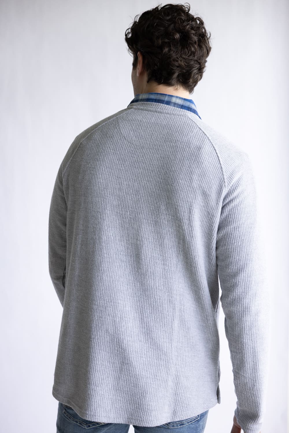Weatherproof Vintage Ribbed Raglan Sweater for Men in Heather Grey | F2521714GK-HEATHERGRY - Image 2