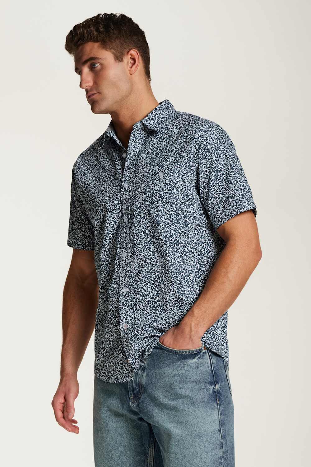 Weatherproof Vintage Poplin Print Button Up Shirt for Men - Image 4