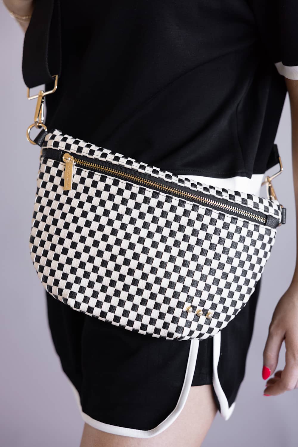 Weave Checkered Bag for Women in Black | BAGWESCHKBLK - Image 7