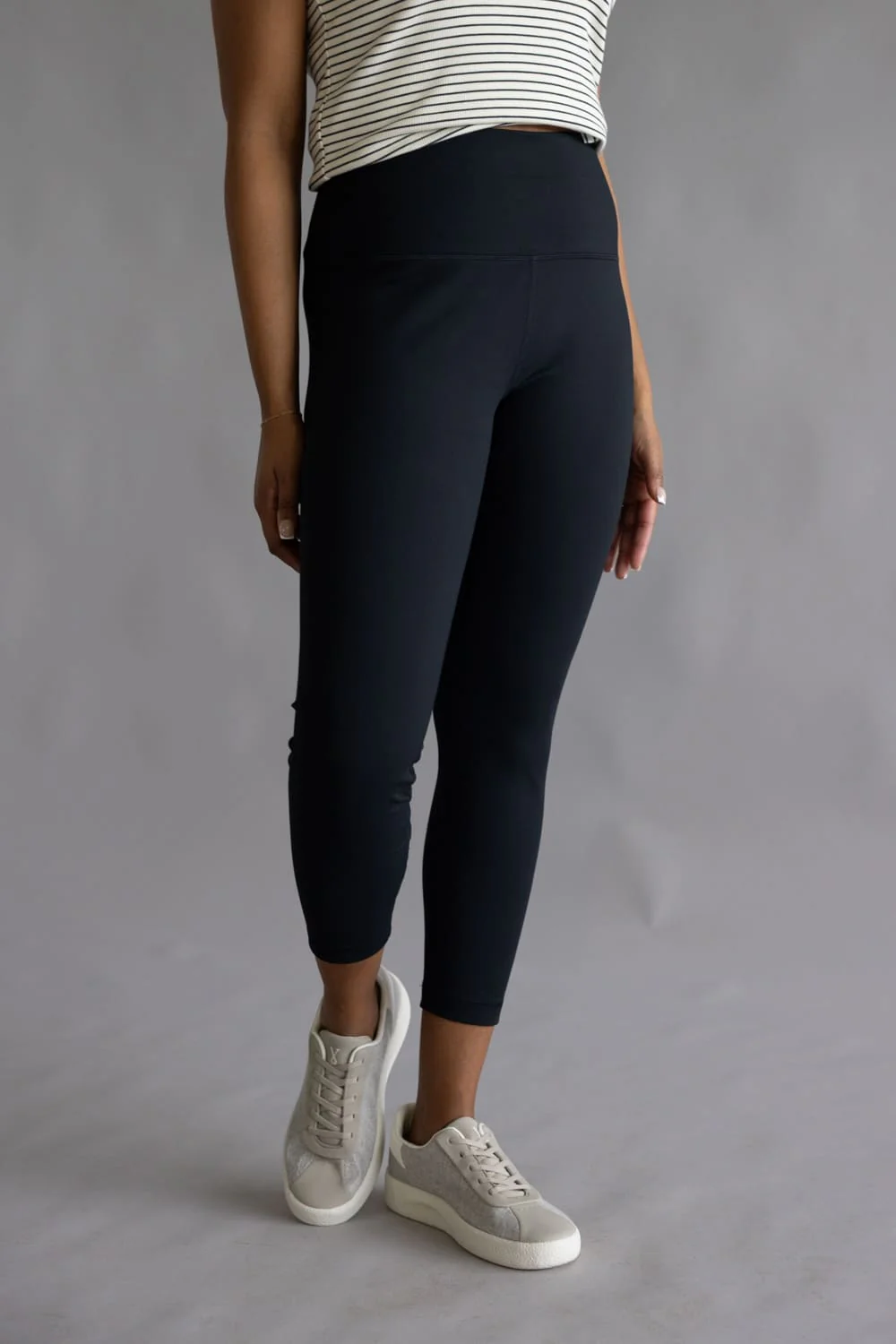 Wonderlink Everyday Seamed Leggings for Women in Black | AW70793-W01-BLACK - Image 3