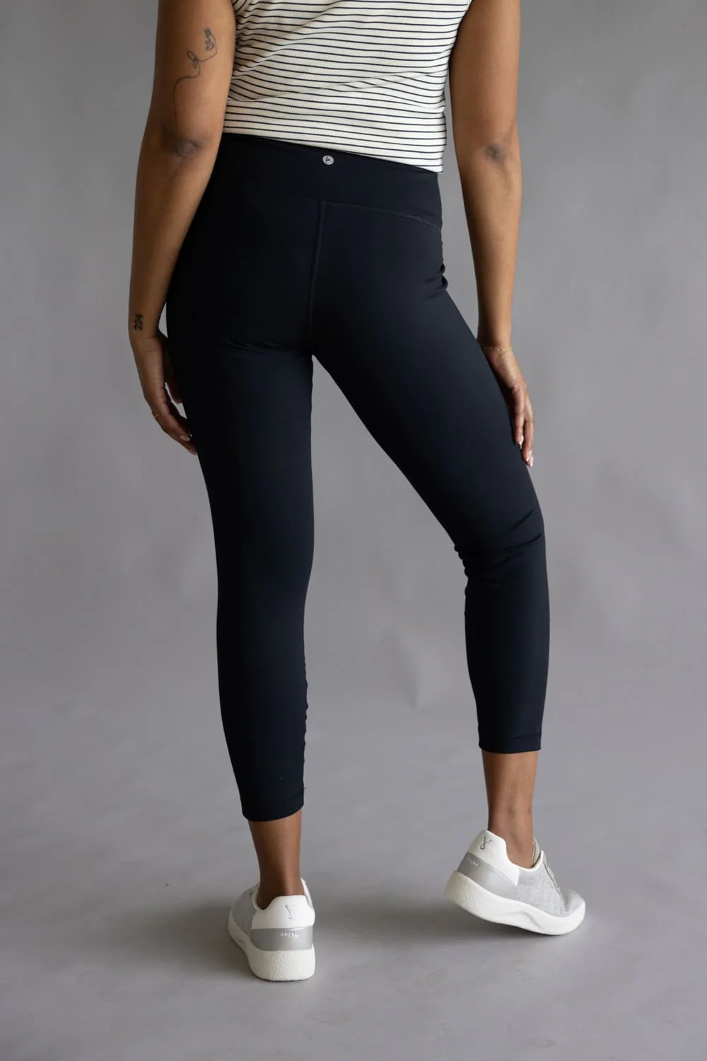 Wonderlink Everyday Seamed Leggings for Women in Black | AW70793-W01-BLACK - Image 4